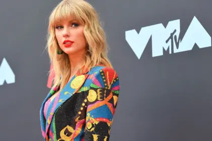 Taylor Swift spotted leaving Travis Kelce’s  million Kansas City mansion