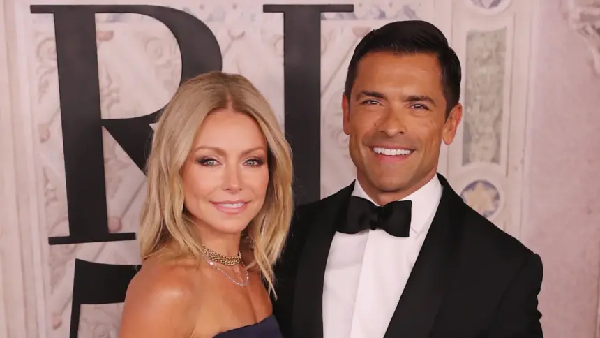 Kelly Ripa’s loved-up snaps with Mark Consuelos spark major fan reaction