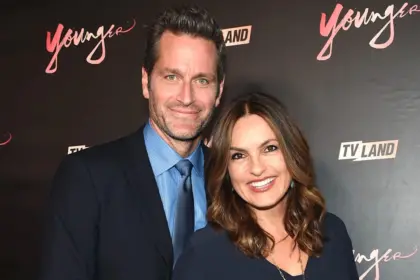 Mariska Hargitay shares rare cozy photo with husband Peter Hermann that gets sweet reaction from fans