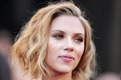 Scarlett Johansson reveals she ‘misses’ Colin Jost as he returns to Saturday Night Live