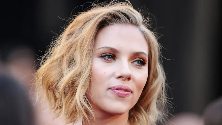 Scarlett Johansson reveals she ‘misses’ Colin Jost as he returns to Saturday Night Live