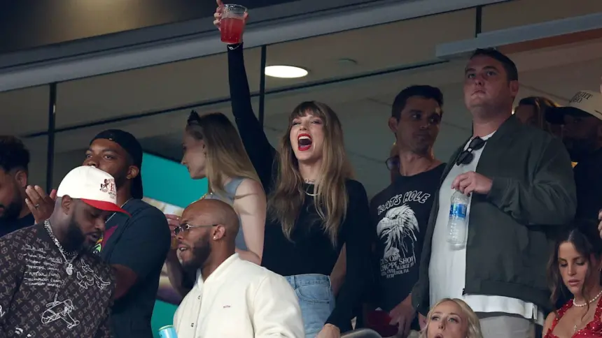 Taylor Swift toasts Kansas City Chiefs beau Travis Kelce alongside pals Blake Lively, Ryan Reynolds, Sophie Turner, Hugh Jackman