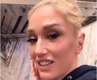 Gwen Stefani and Blake Shelton Celebrate Christmas with an Italian Feast