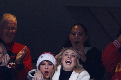 Taylor Swift and Brittany Mahomes Cheer on Travis Kelce and Patrick Mahomes at the Chiefs-Patriots Game